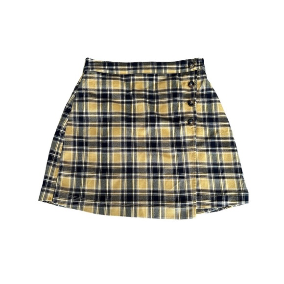 Hollister Dresses & Skirts - Hollister Ultra High-Rise size M yellow & black plaid/tartan mini skirt